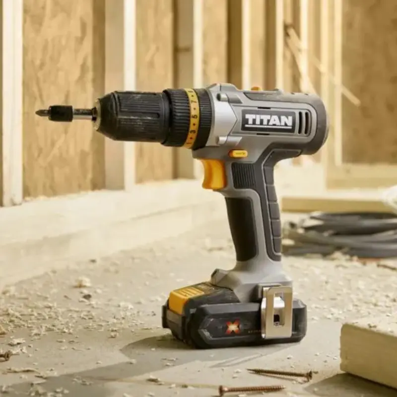 Taladro percutor a batería Titan 18V con LED